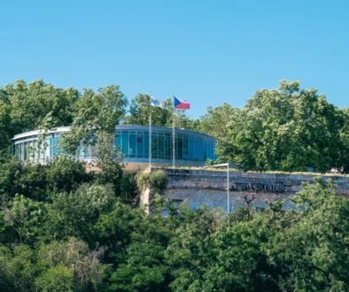 shutterstock_1713534781-2