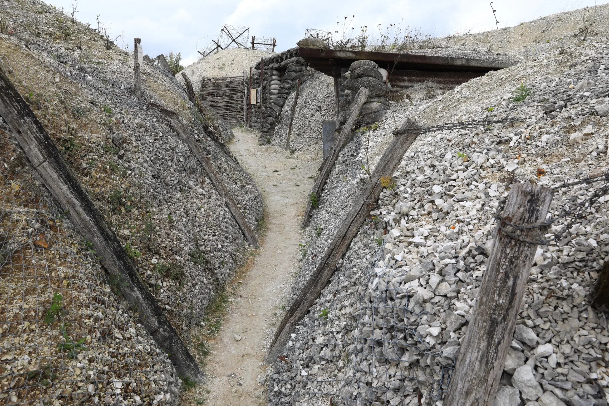 Zákop během války
