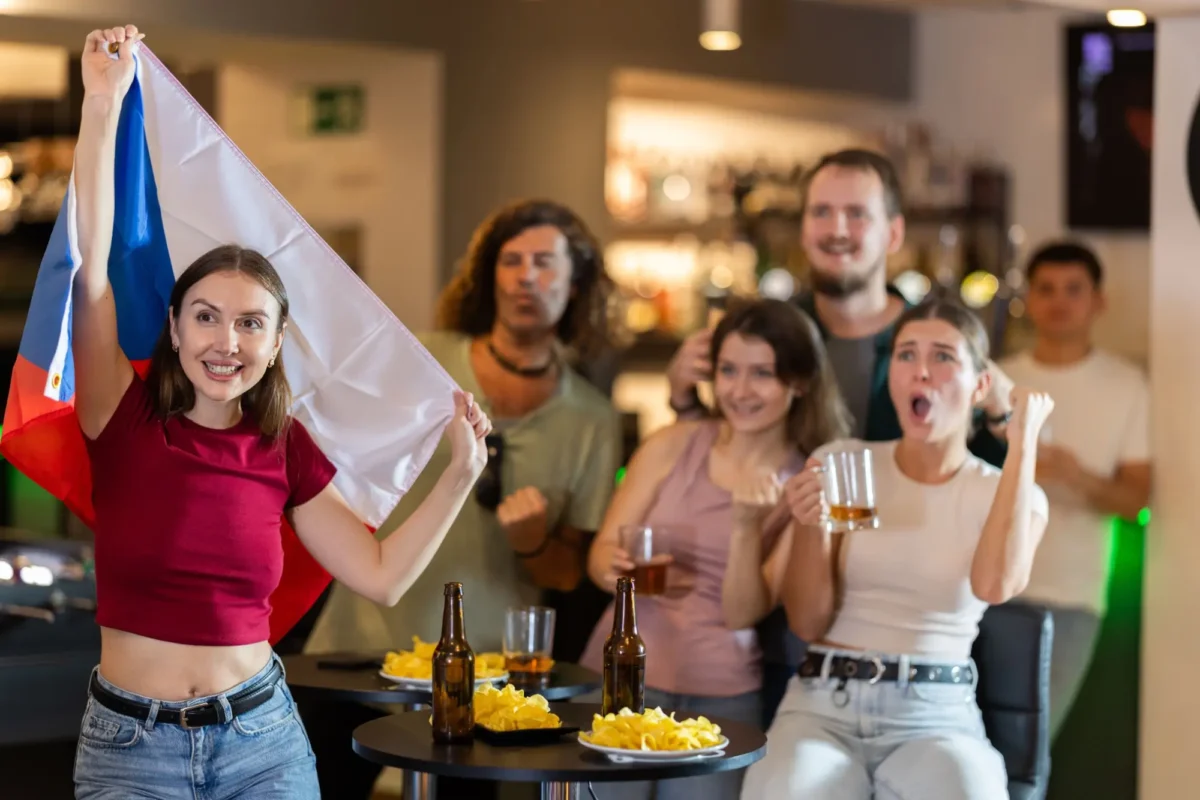 Shutterstock_2734374329 | TVGURU.cz fandící Češi