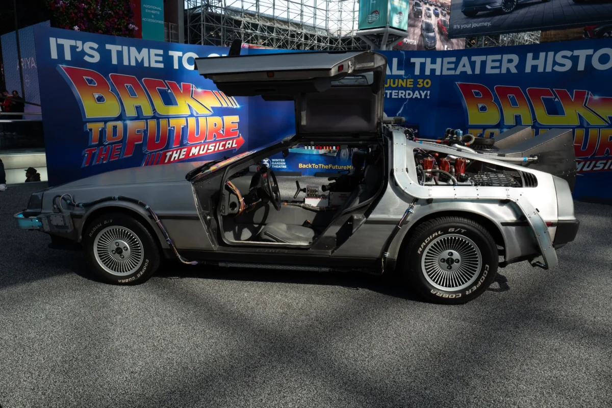 návratdobudoucnosti | TVGURU.cz DeLorean - auto z filmu Návrat do budoucnosti
