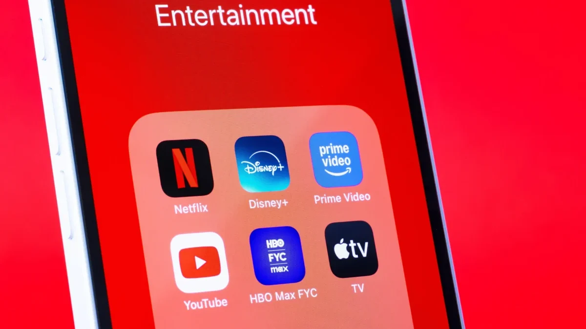 Display mobilního telefonu s aplikacemi