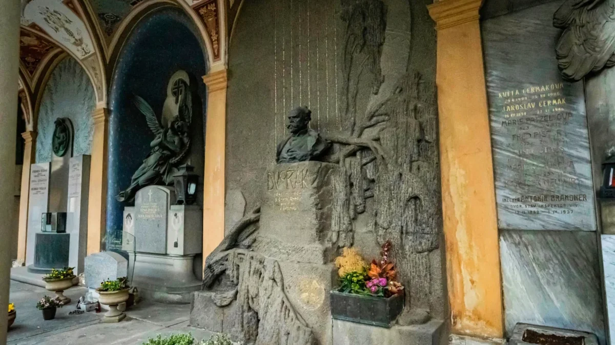 hřbitov na Vyšehradě, hrob Antonína Dvořáka