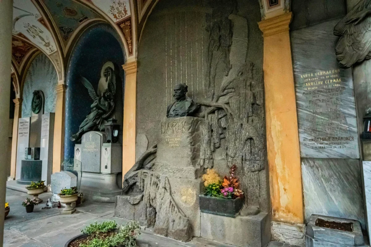 hřbitov na Vyšehradě, hrob Antonína Dvořáka