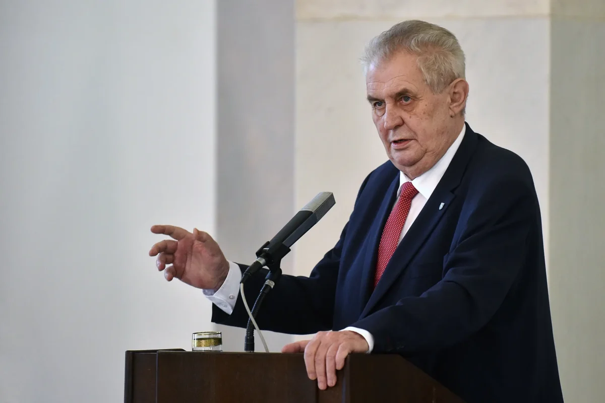 Miloš Zeman mluví.