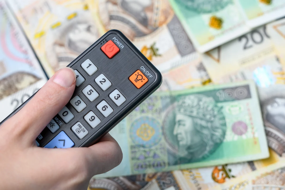 ovladač nad penězmi