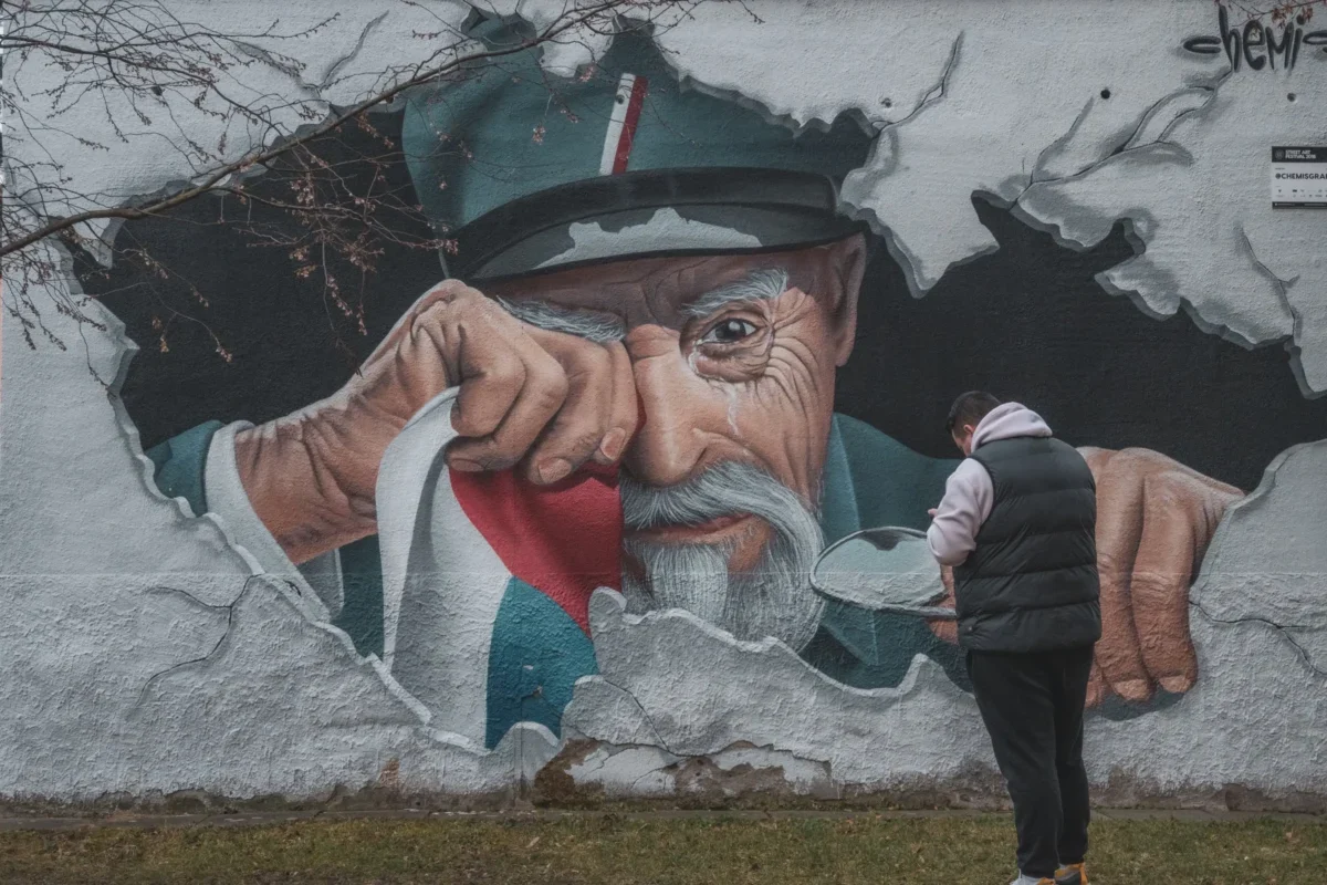 Na zdi je namalovaný Tomáš Garrigue Masaryk.