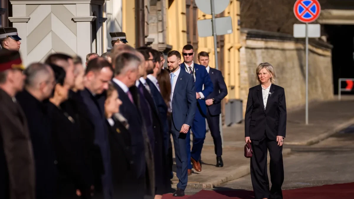 Uvítací ceremoniál prezidenta České republiky a první dámy.