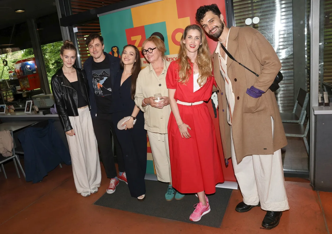 herci ze seriálu ZOO: Nové začátky