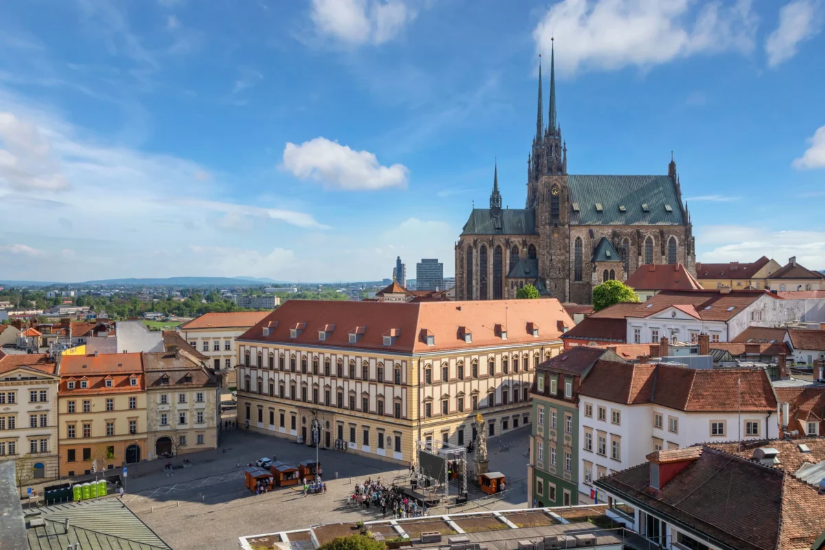 Pohled na brněnské náměstí.