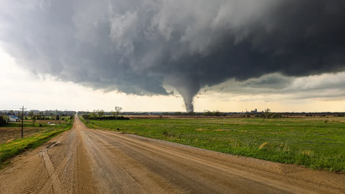 Tornádo nad polem