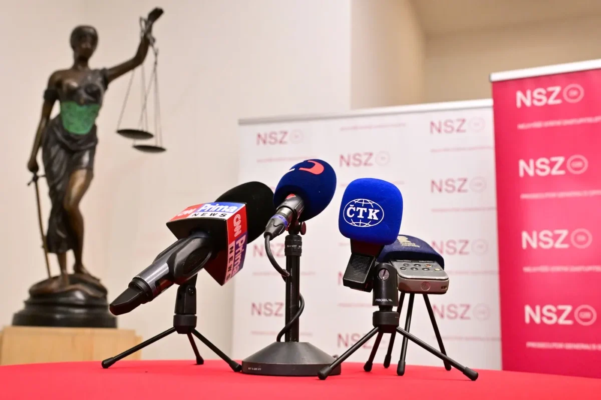 mikrofony CNN Prima News, ČT, Česká televize, ČTK, Česká tisková kancelář, ČRo, Český rozhlas
