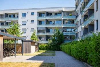 Moderní panelákový dům