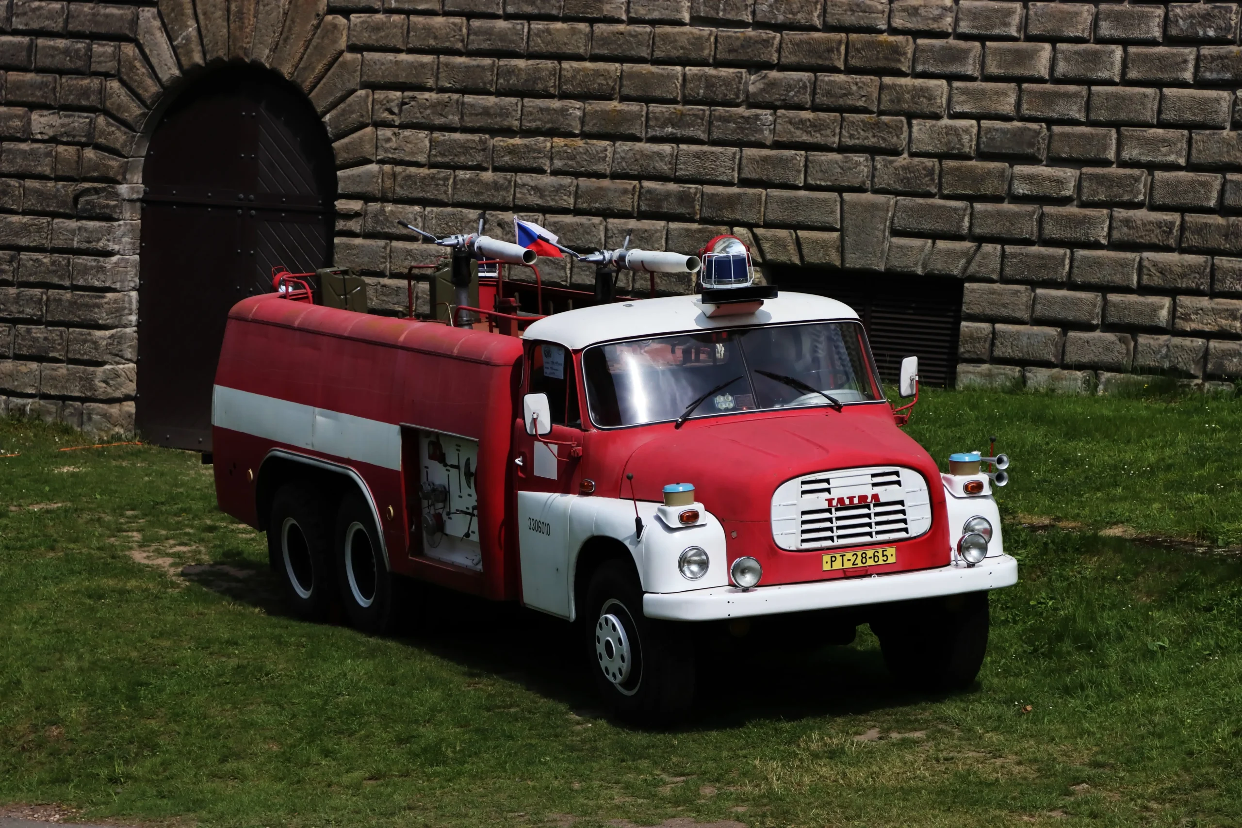 Staré hasičské auto