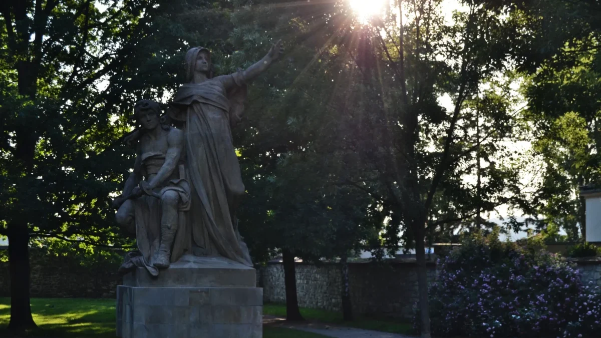 Sochy Kněžny Libuše a Přemysla Oráče