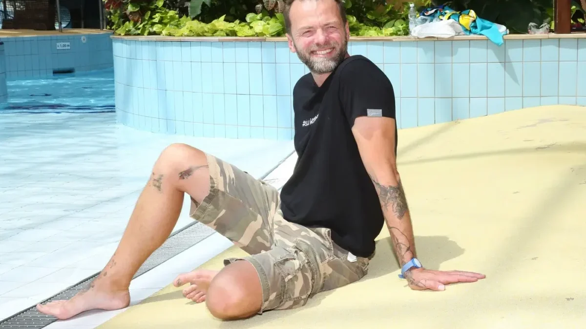 Herec Lukáš Langmajer.