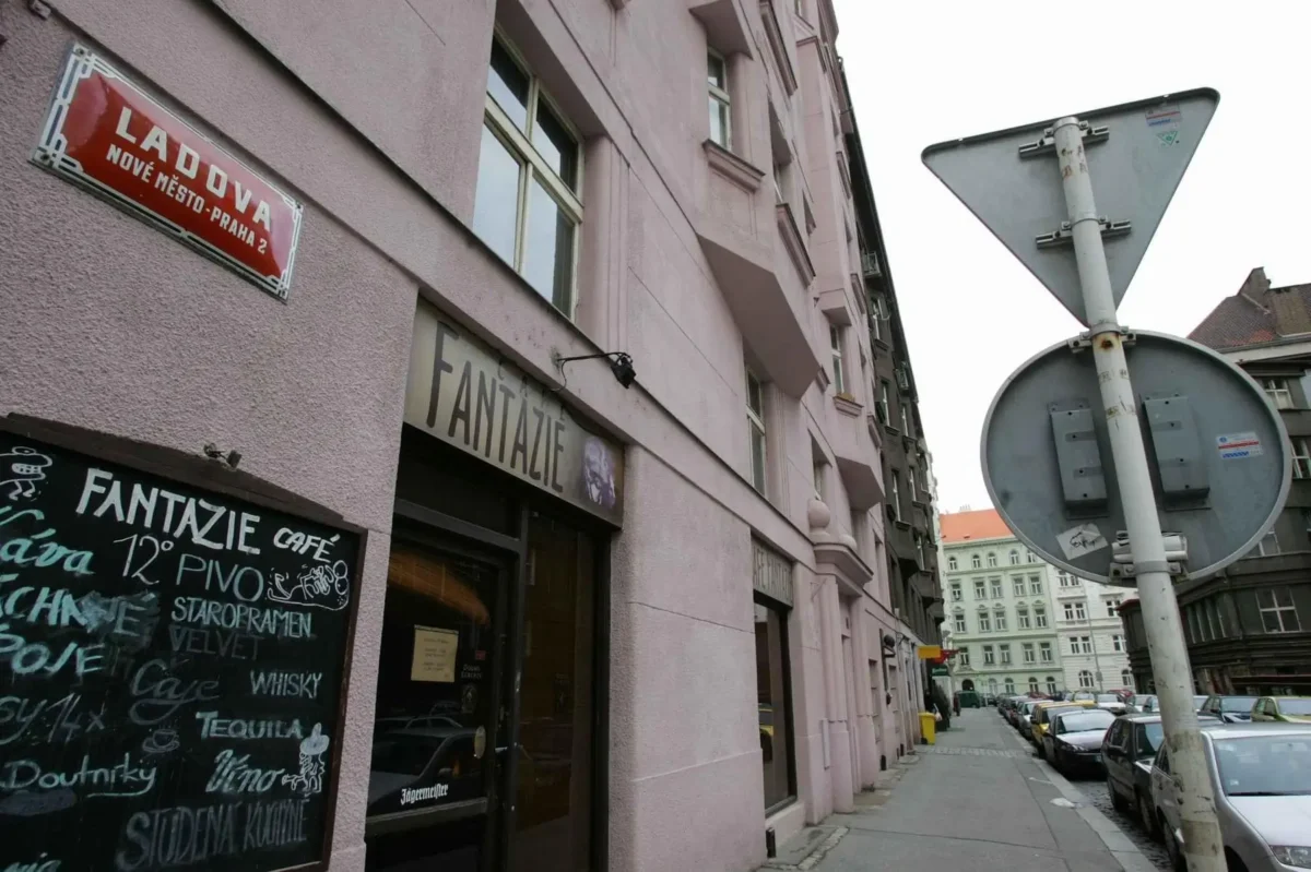 Ladova ulice v Praze byla místem osudové nehody. Zdroj: Profimedia