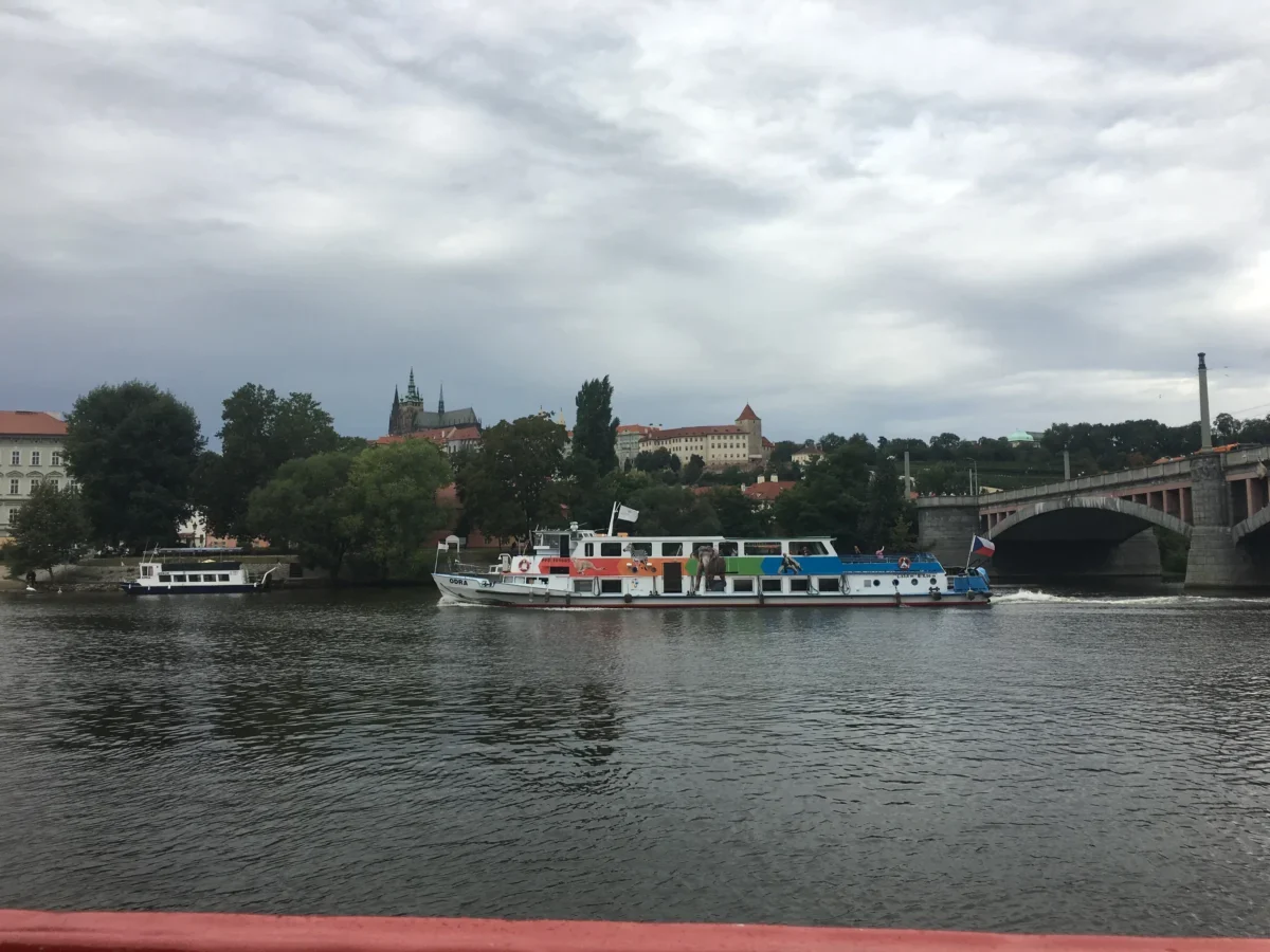 Praha nábřeží