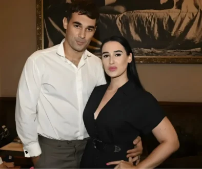 Adam Vacula s partnerkou Besky