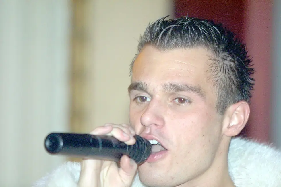 Moderátor Leoš Mareš.