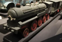 Taková lokomotiva by vám vynesla majlant - starožitná hračka