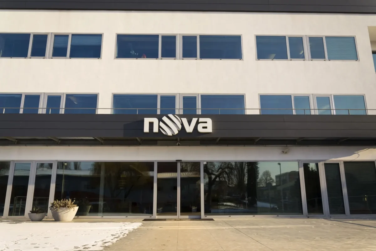 Shutterstock_559941487 | TVGURU.cz Budova TV Nova