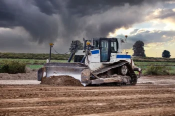 Buldozer na poli