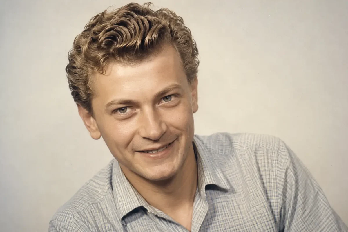 ChatGPT Image 31 5 2026 13_23_47 | TVGURU.cz Josef Dvořák omlazený pomocí AI