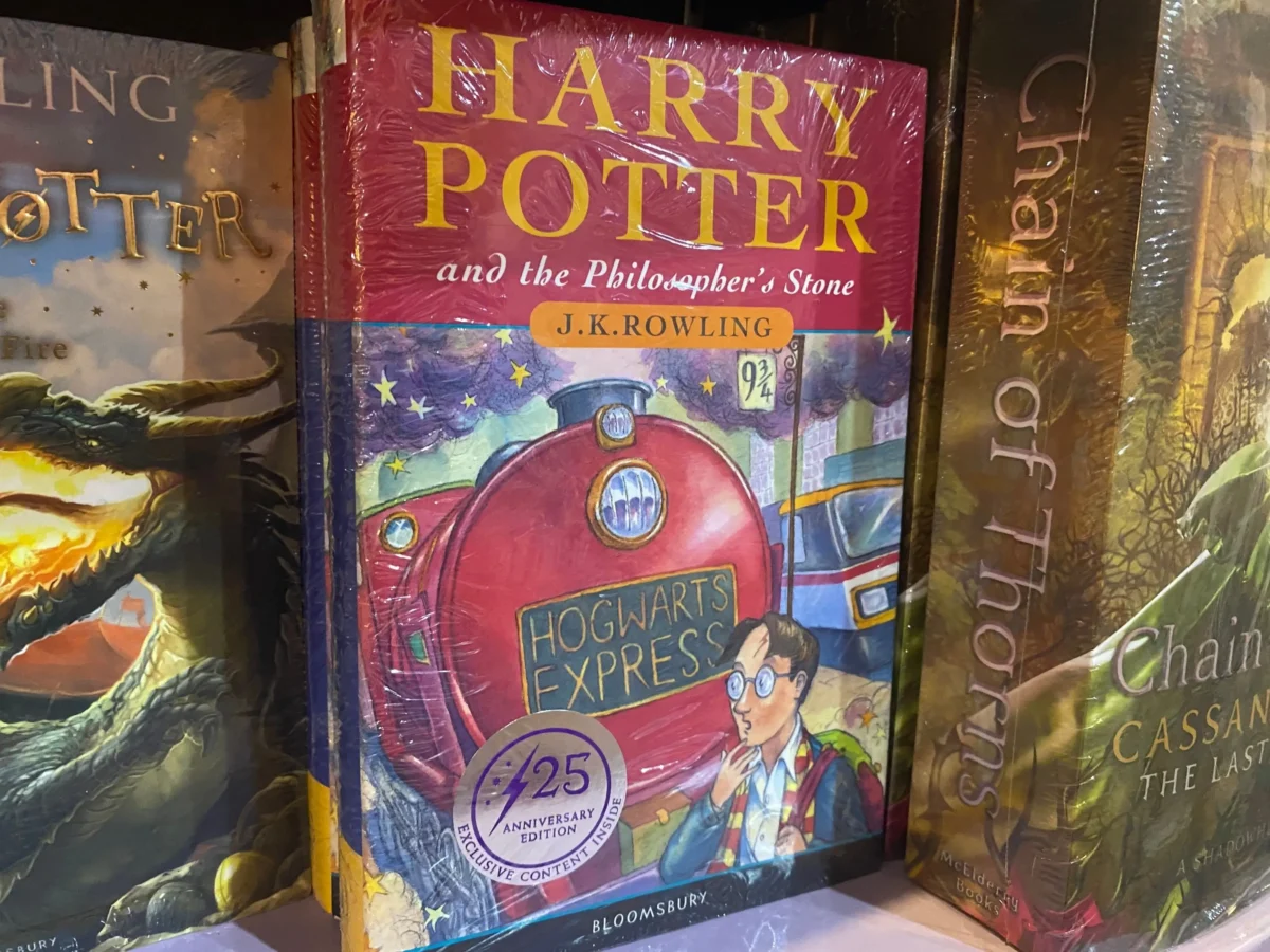 Kniha Harry Potter.