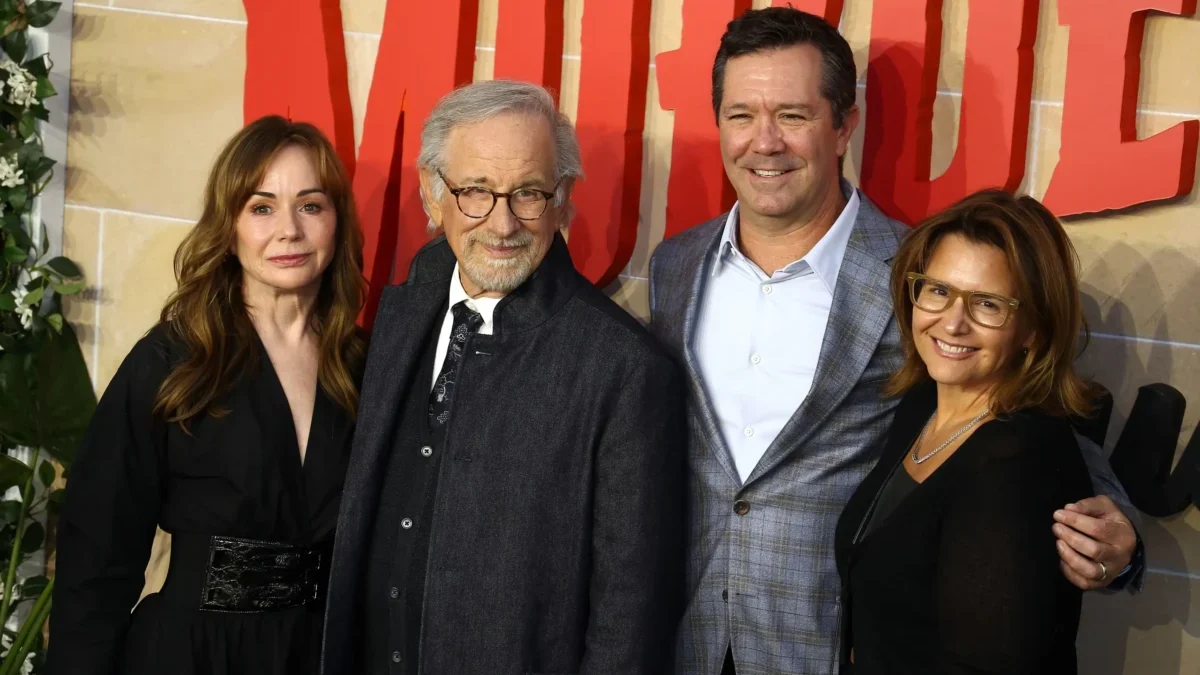 Režisér Steven Spielberg s herci