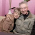 Josef Zíma a Marie Kyselková sedí vedle sebe.