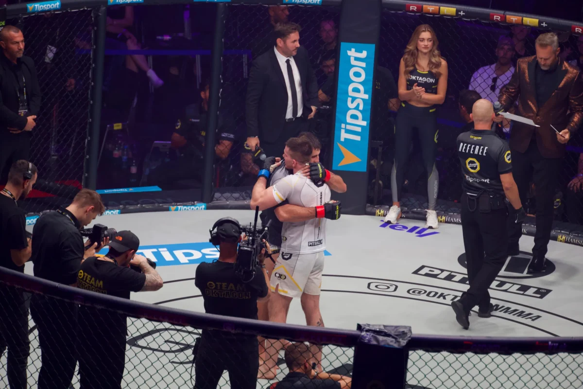 Klec s MMA bojovníky