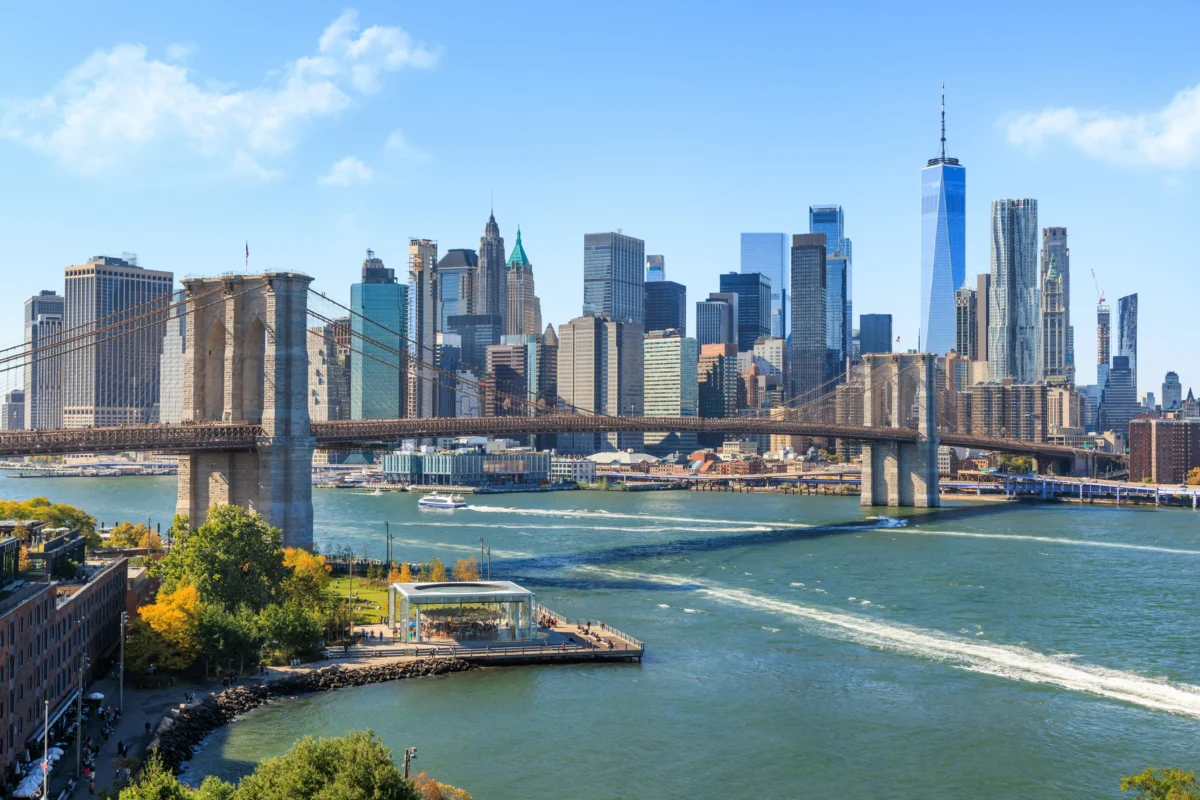 Zvykne si Dundee na ruch velkoměsta? Zdroj: Shutterstock | TVGURU.cz Budovy v New Yorku.