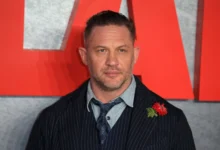 Tom Hardy se culí.