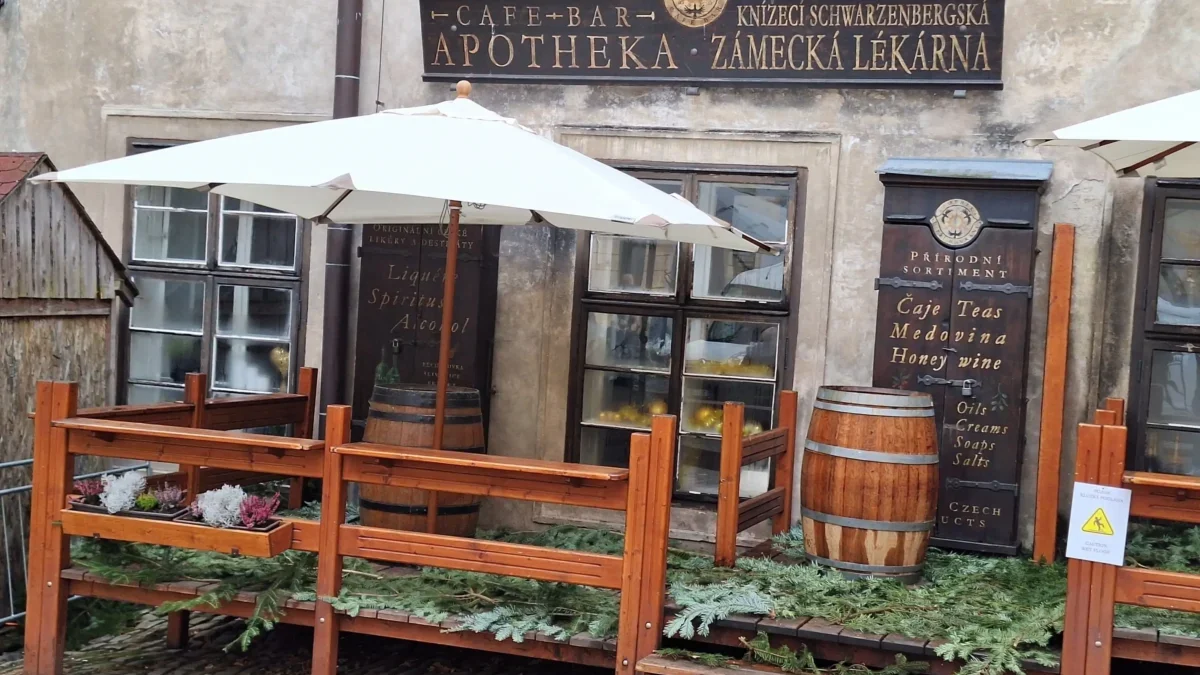 fotka restaurace-baru Zámecká Lékárna