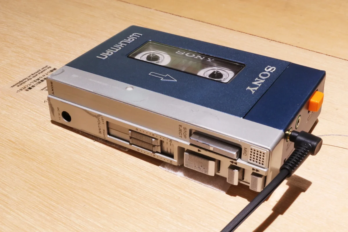 shutterstock_1476429461-2 | TVGURU.cz Sony Walkman TPS-L2