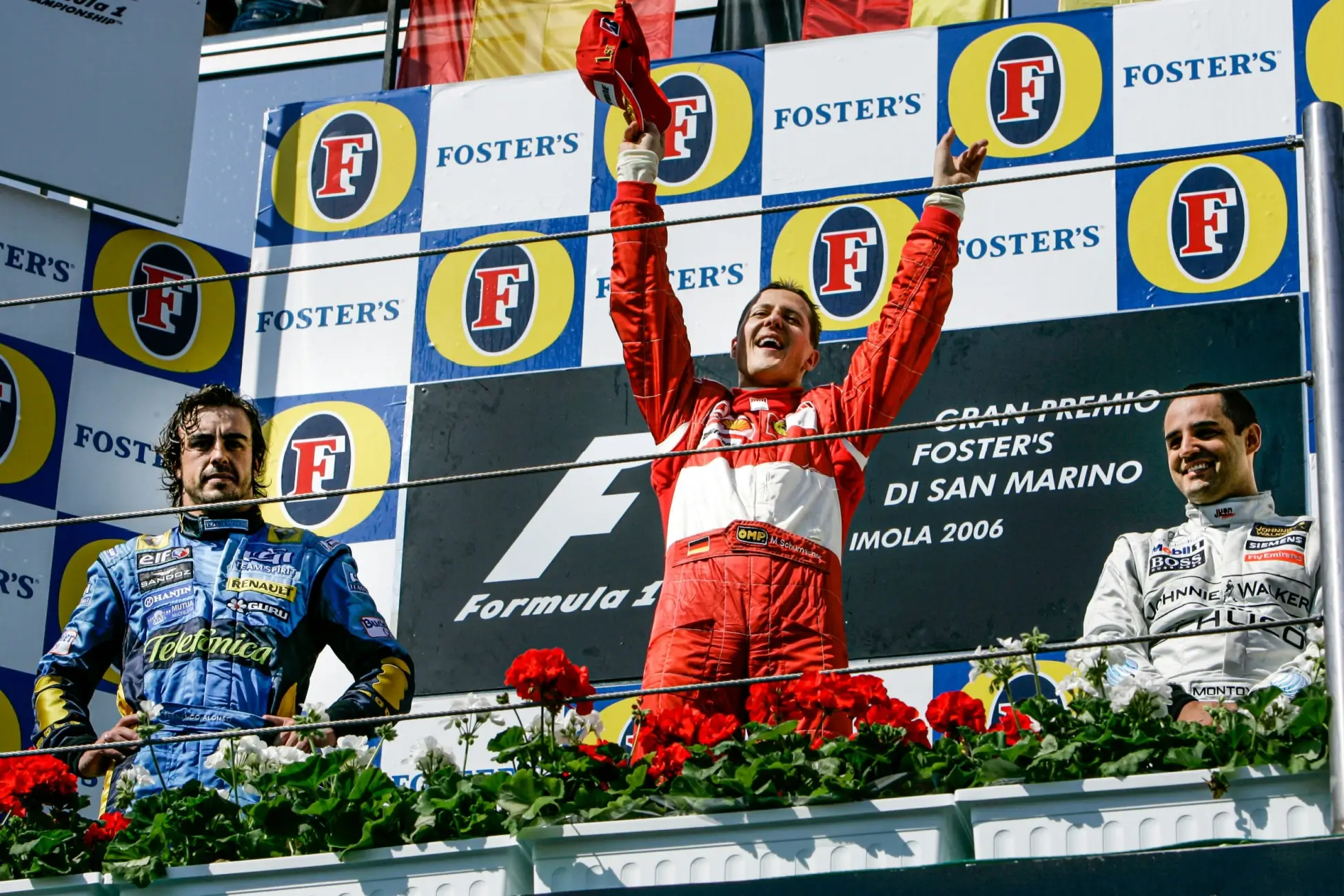 Shutterstock_1799315530 | TVGURU.cz Michael Schumacher slaví.