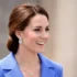 Princezna Kate se směje.
