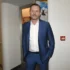 Jaromír Soukup stojí u zdi.