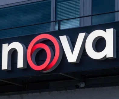 Nápis Nova