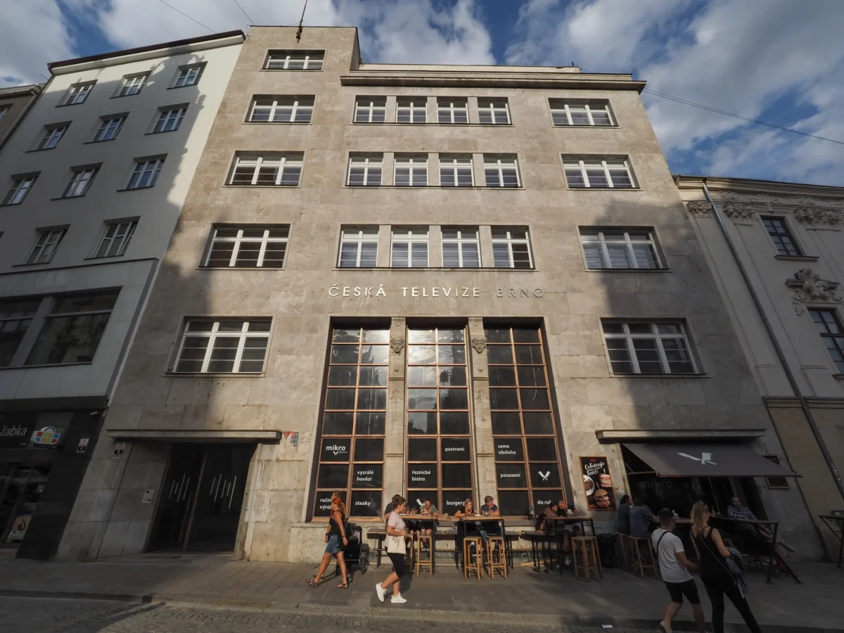 shutterstock_2242741951-2 | TVGURU.cz Budova České televize Brno