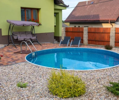 Ve velké části českých obcí už teď platí zákaz napouštění bazénů.