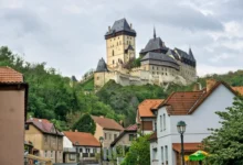 Majestátní hrad Karlštejn