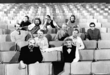 V kině sedí herci z filmu Nejistá sezóna.