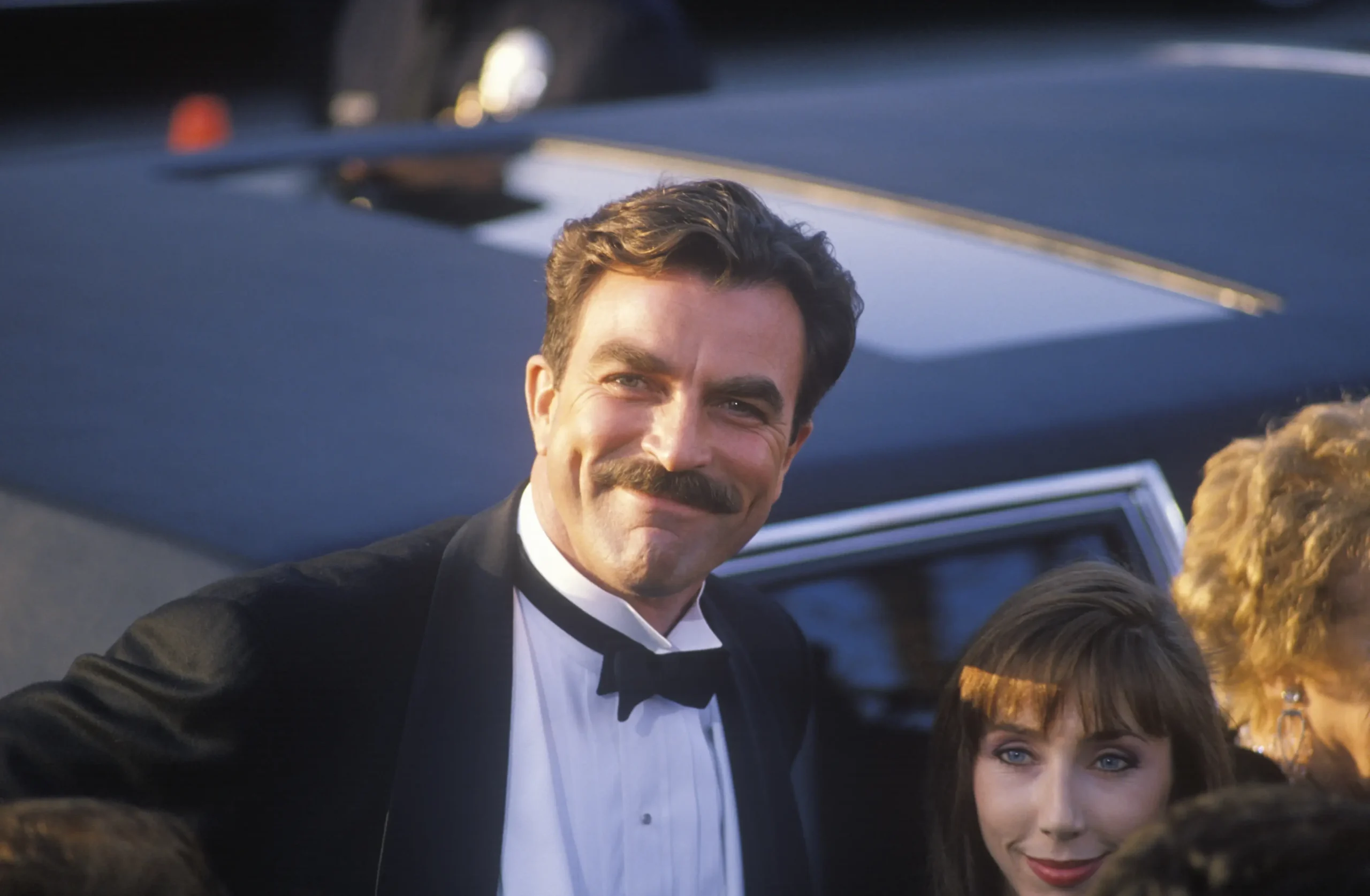 Tom Selleck se culí.