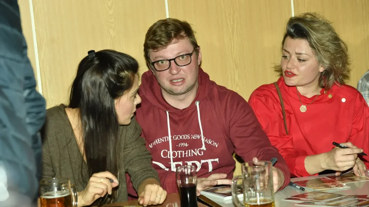 Herci seriálu Most!