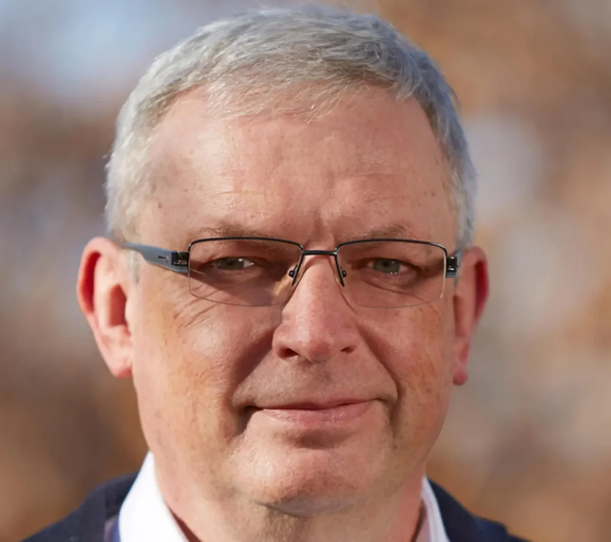 Senátor David Smoljak