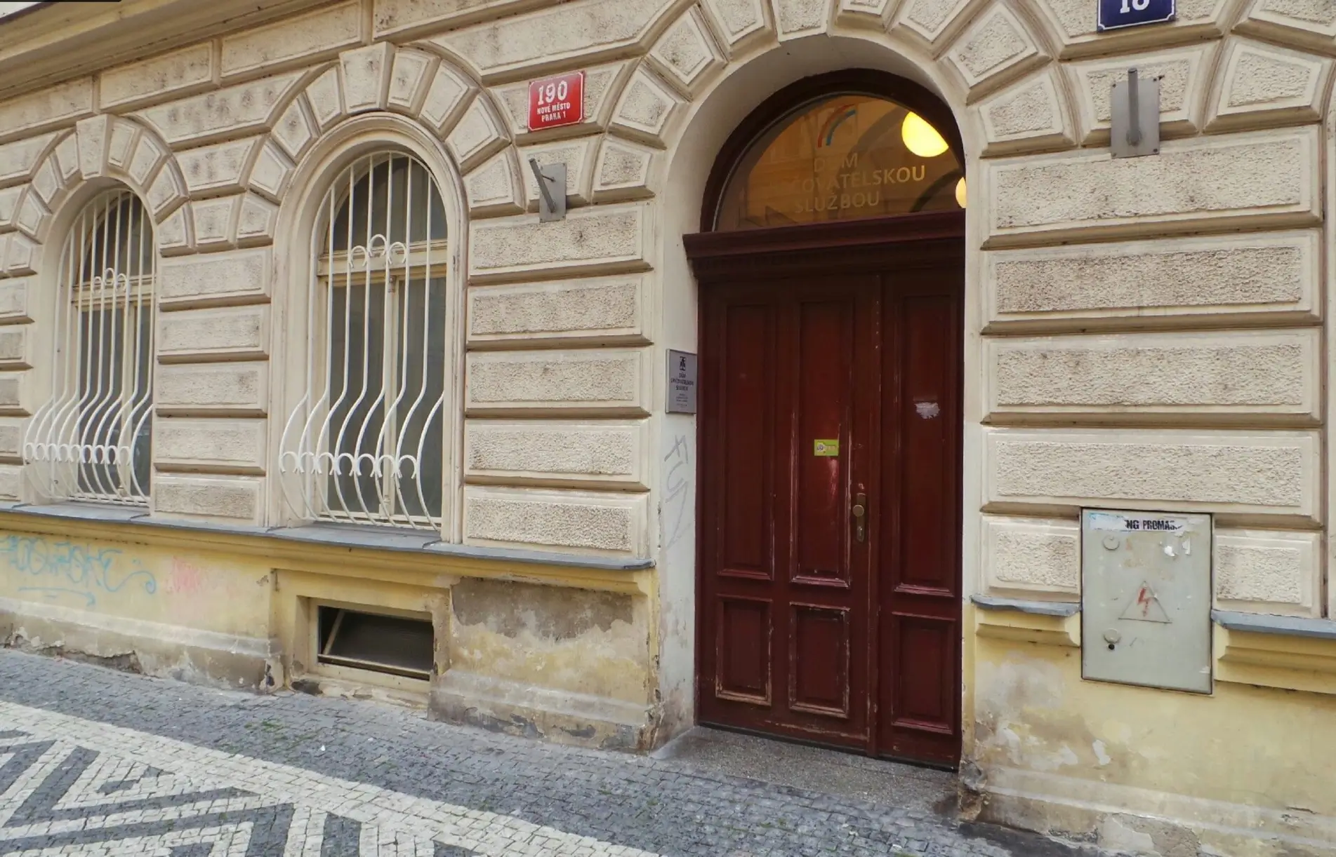 Dům s pečovatelskou službou.
