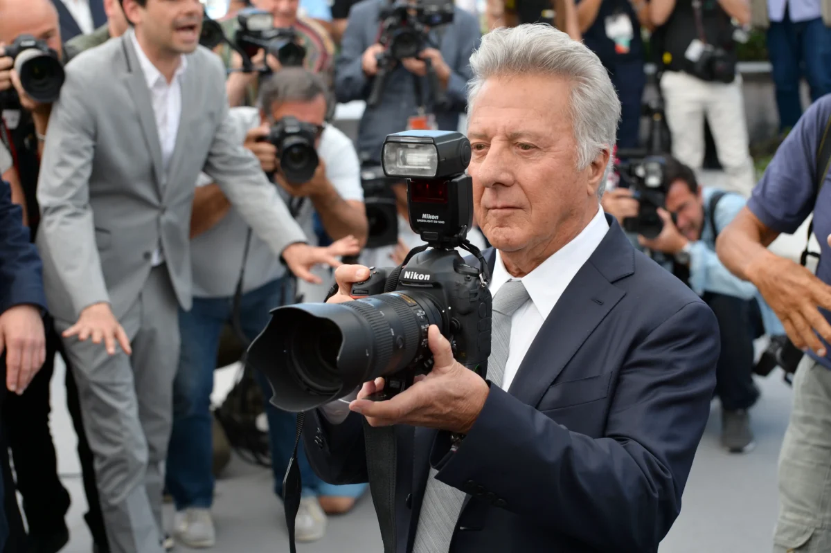 shutterstock_738948361 | TVGURU.cz Dustin Hoffman fotí.
