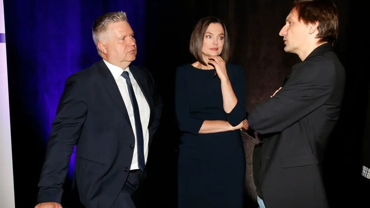 Barbora Kroužková, Daniel Takáč na tiskové konferenci ČT.