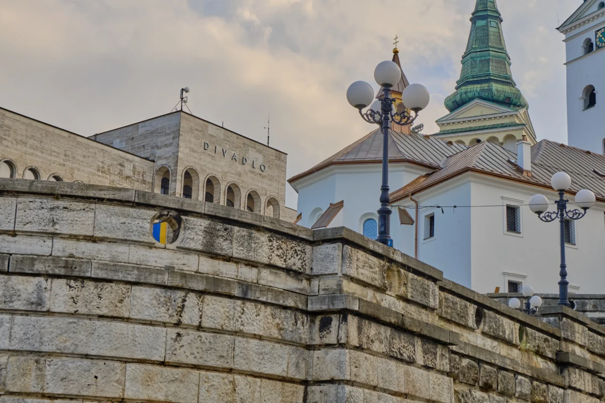 shutterstock_2269311737-2 | TVGURU.cz Městské divadlo Žilina